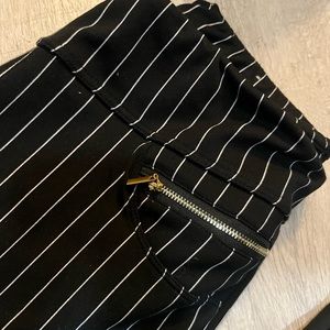 Stripped zipper leggings